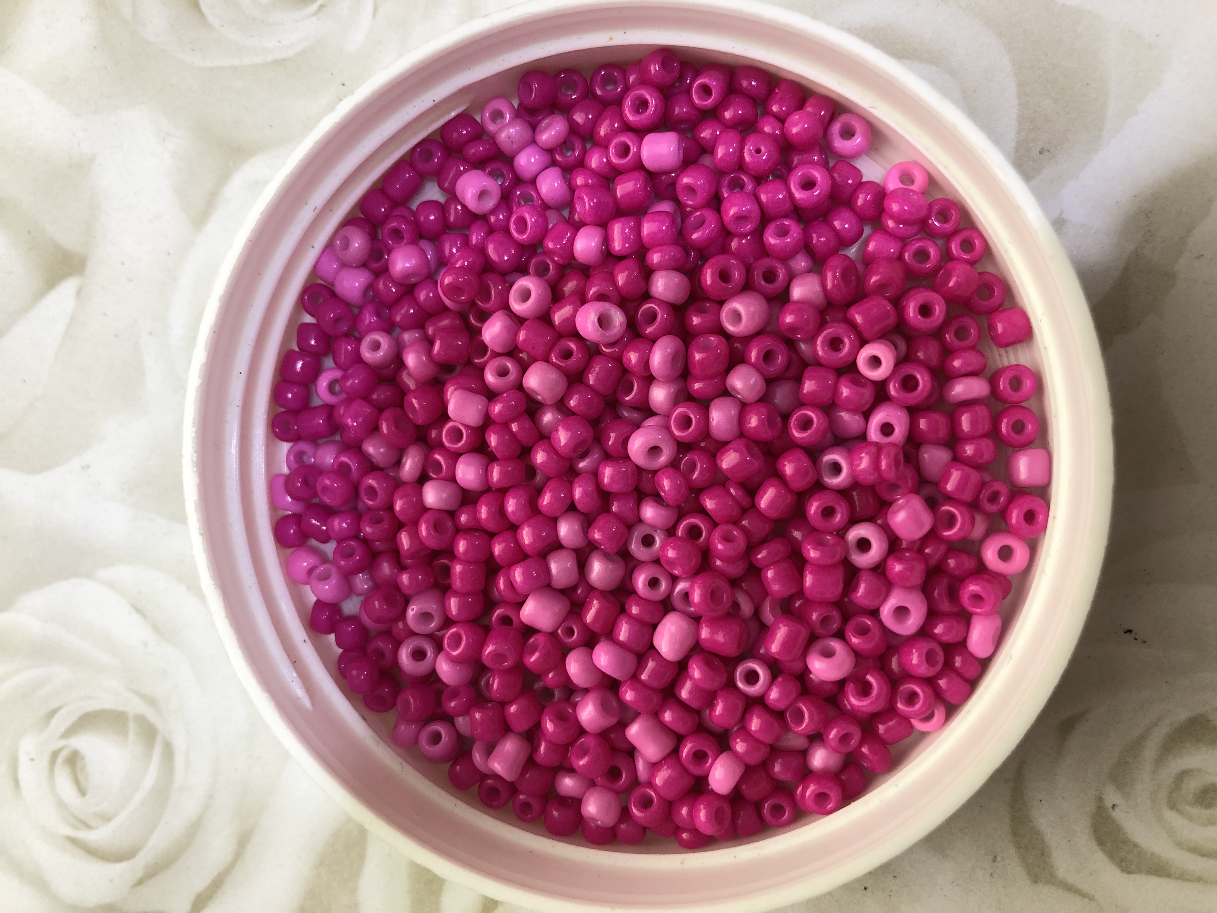 Hot Pink 8/0 Seed Bead Mix