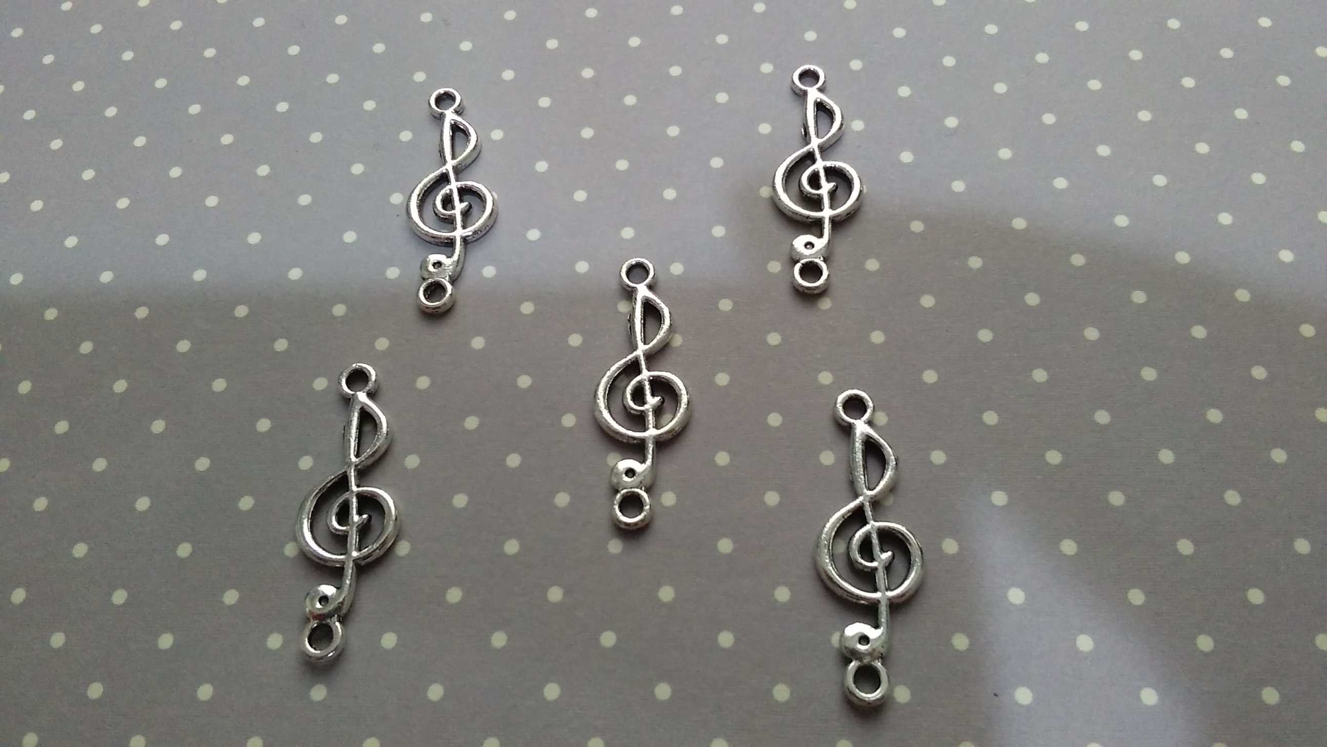 Silver Toned Music Note 29x10mm Connectors