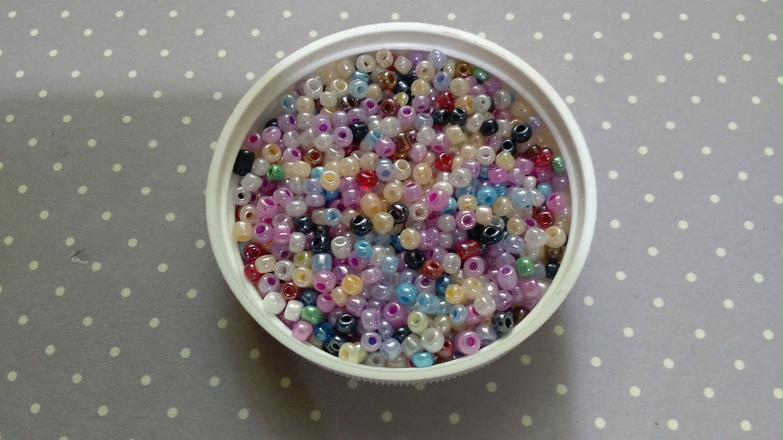 Dark Pearlized Colour Mix 8/0 Seed Beads